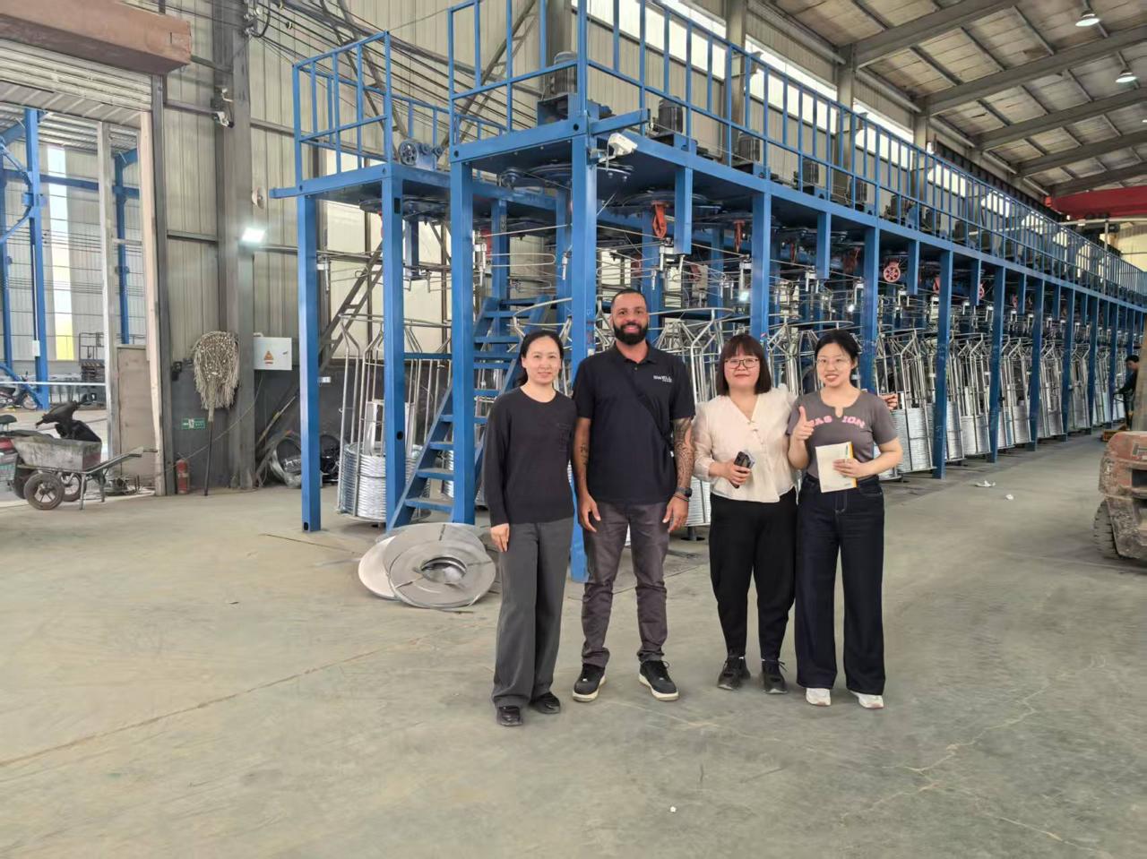 Reunião com equipe comercial da fábrica